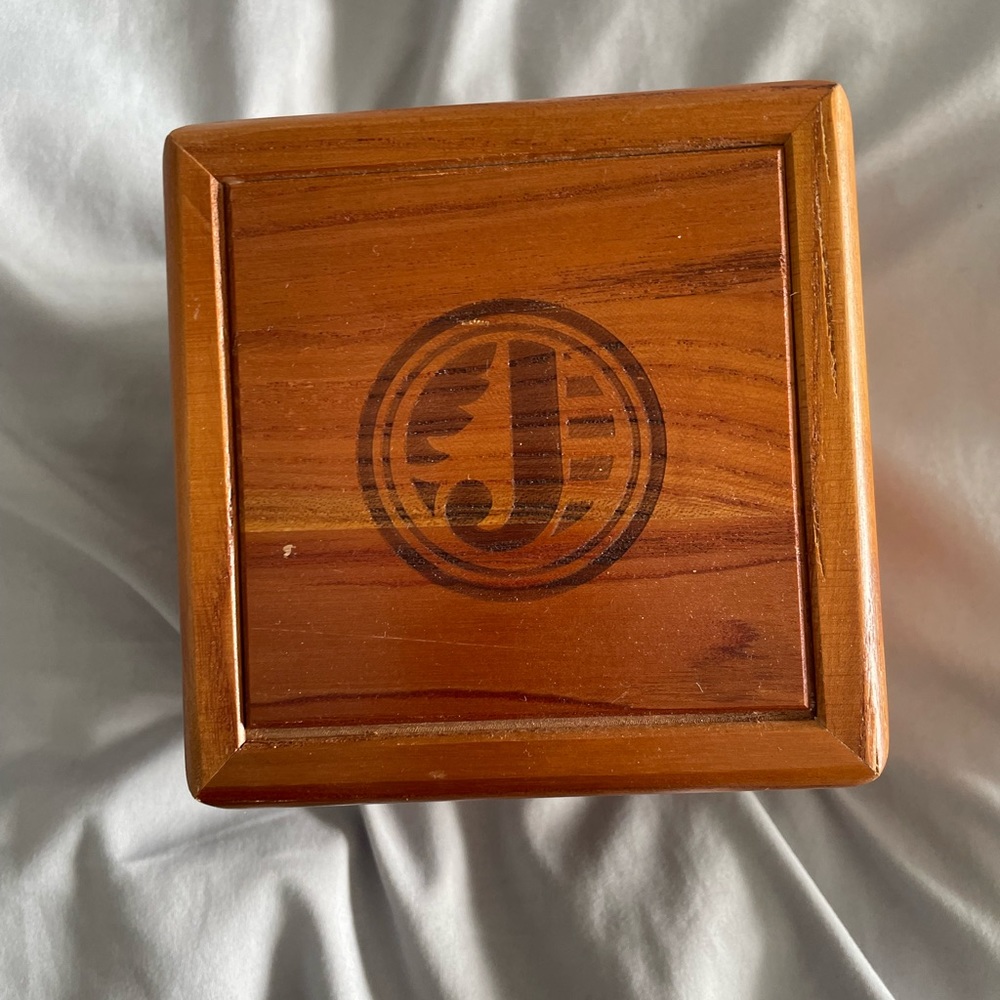 Jord watch with case